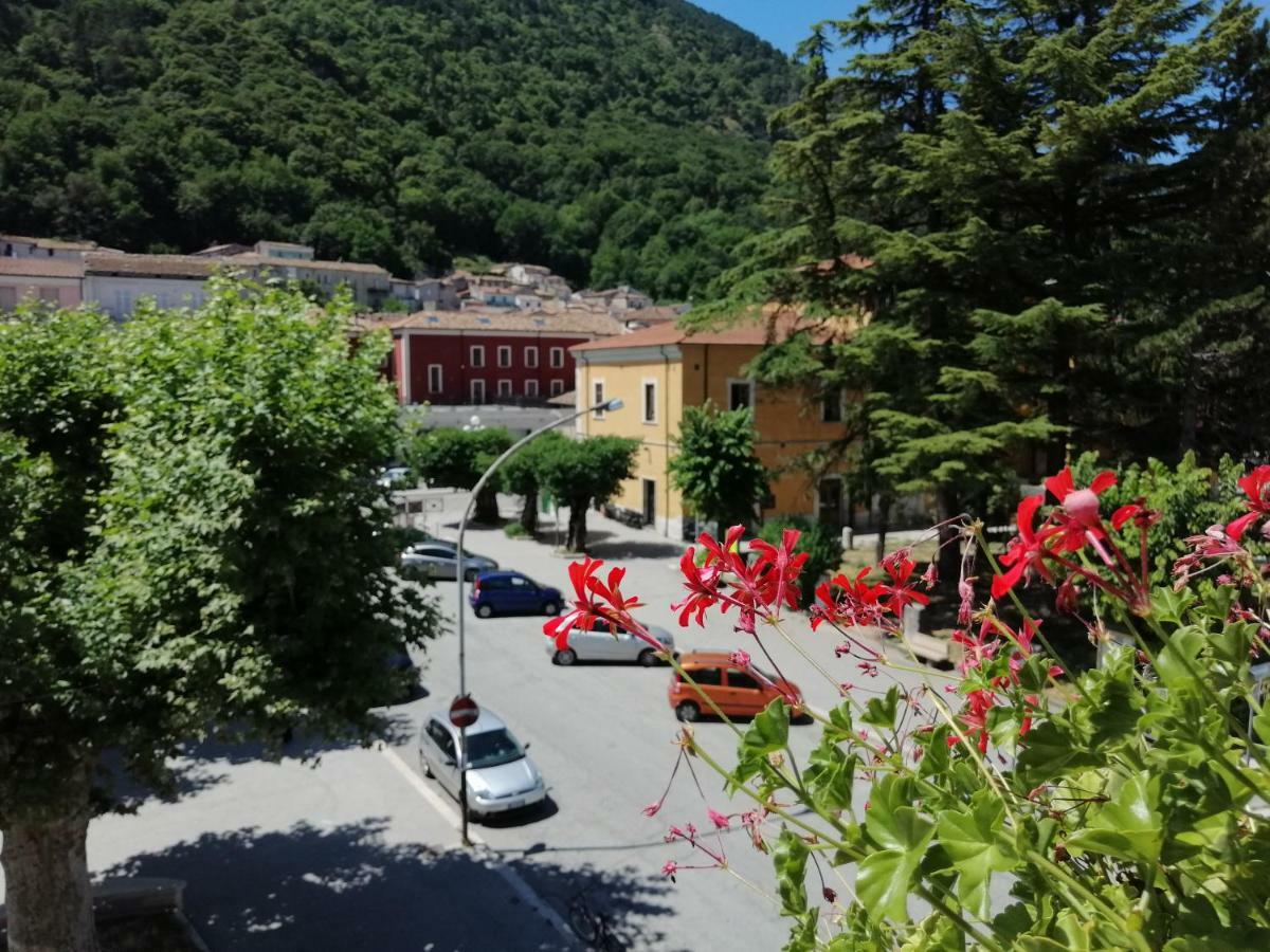 BoianoLe Finestre Sulla Piazza住宿加早餐旅馆 外观 照片