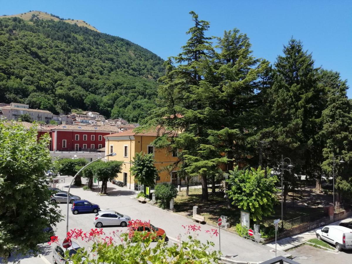 BoianoLe Finestre Sulla Piazza住宿加早餐旅馆 外观 照片